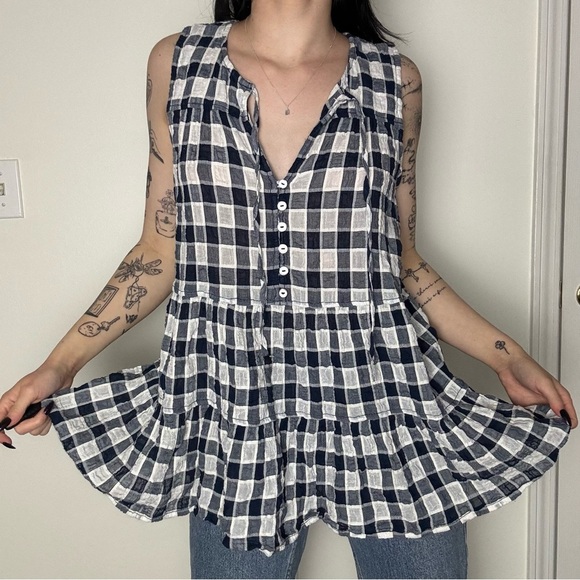 Pilcro by Anthropologie Navy and White Plaid Sleeveless Blouse Medium - Picture 3 of 4